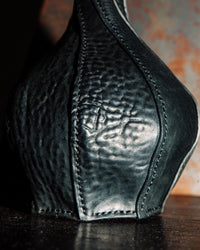 Eve vase Black detail